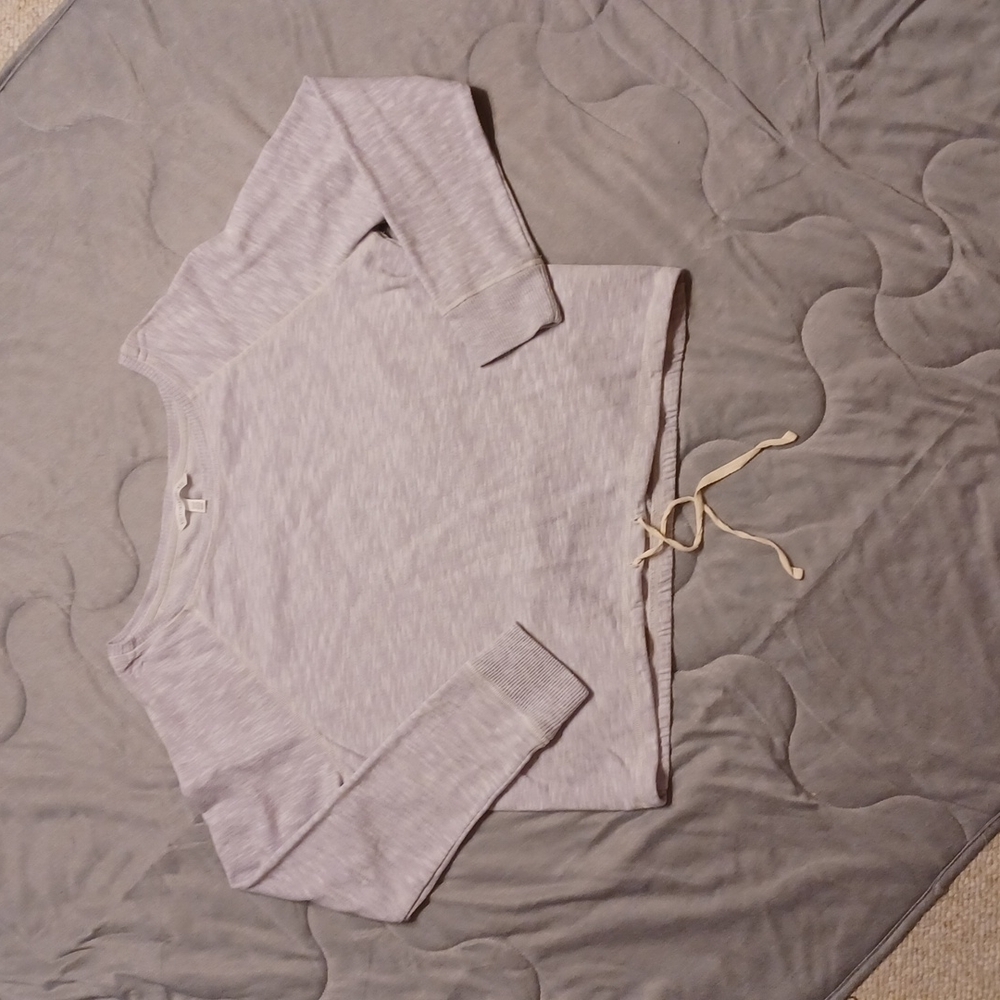 Victoria's  Secret Medium CROPPED Sweatshirt light lavender color